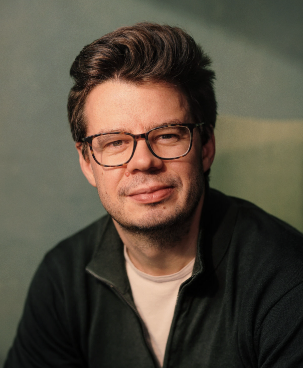 Dr Marc Warner