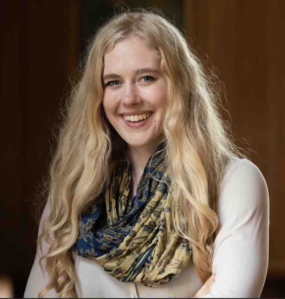Dr Clare Lyle